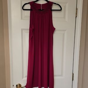 ROZ & ALI Elegant Sleeveless Magenta Dress